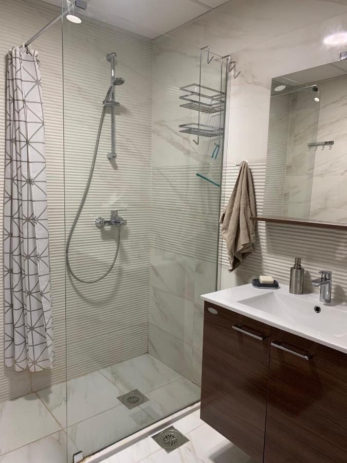 Modern Flatiron Apartment, Skopje Center Екстер'єр фото
