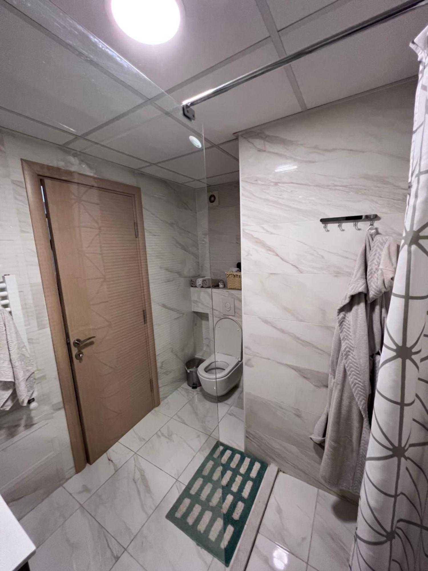 Modern Flatiron Apartment, Skopje Center Екстер'єр фото